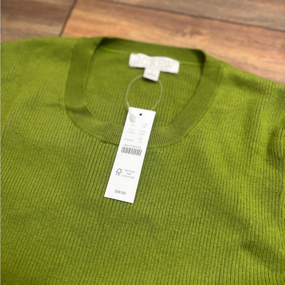 J. Crew Women’s Short Sleeve Tee in August Peridot - Picture 5 of 5